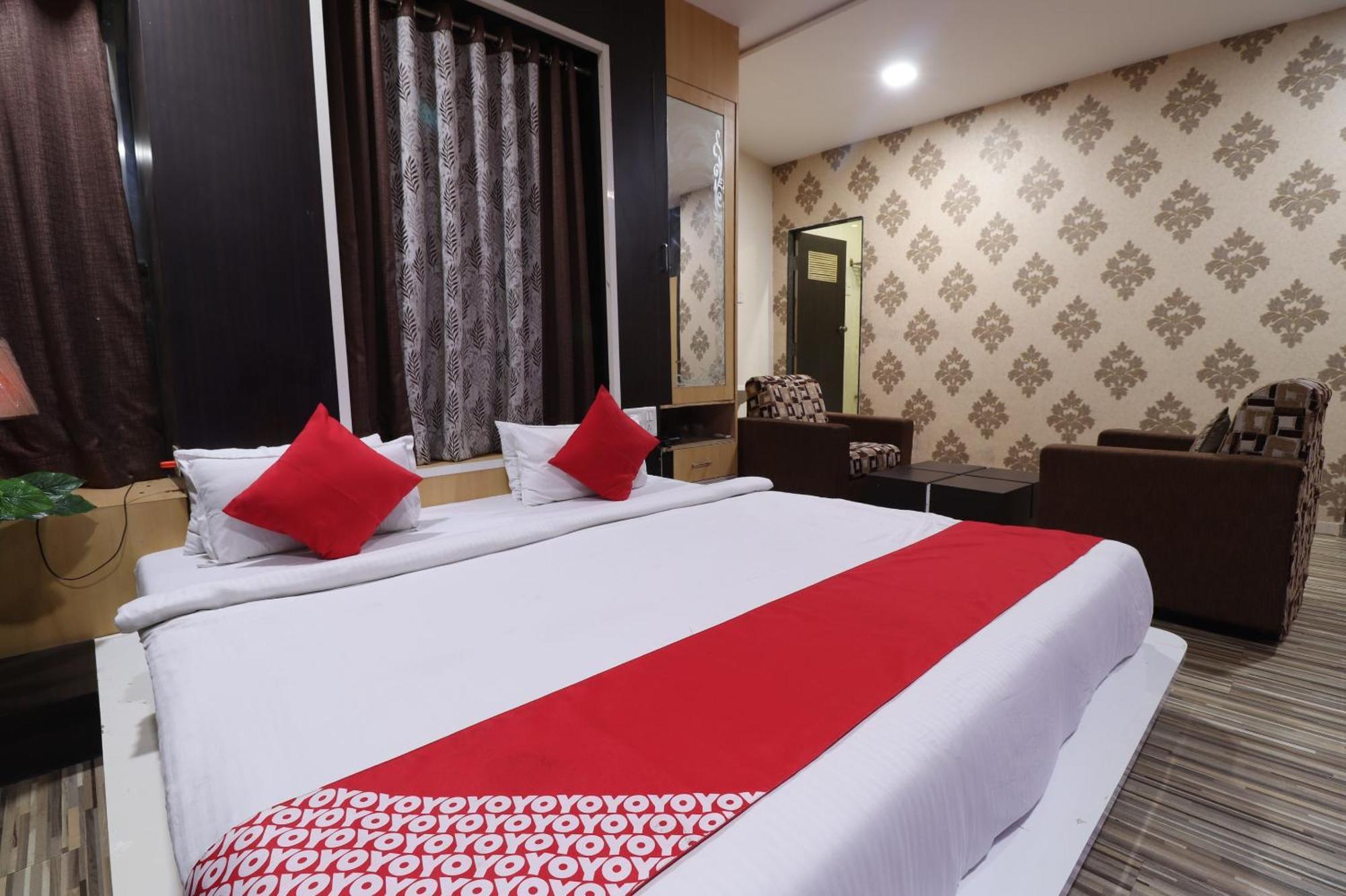 Hotel O Shri Sai Niwara Lodge Dhule Εξωτερικό φωτογραφία